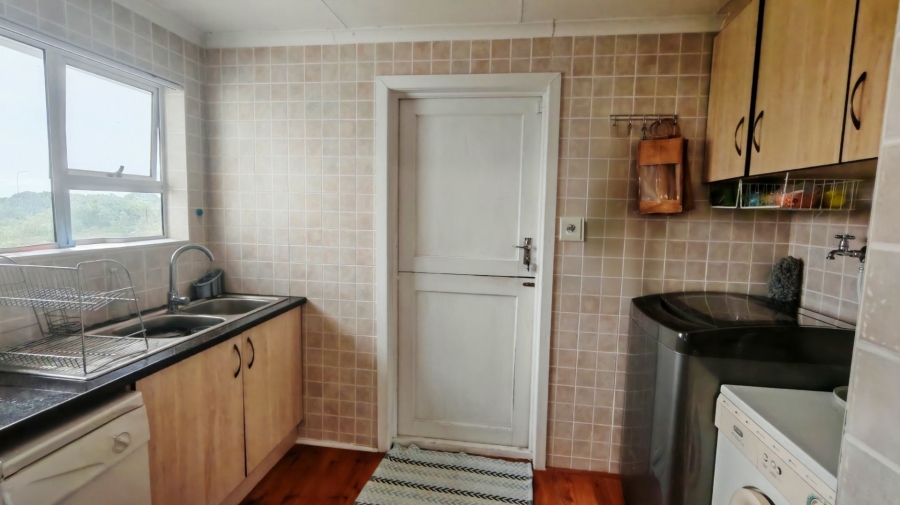 5 Bedroom Property for Sale in Reebok Western Cape